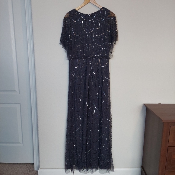 Adrianna Papell Scalloped Beaded Sheer Sleeve Maxi Gown Size 10 - Picture 4 of 10